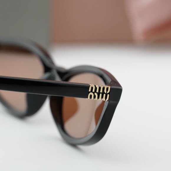 Miu Miu MUA06S 16K10I Rectangle Sunglasses – Black \\Brown main image 12